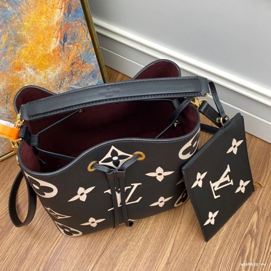 WIS VUITTON NÉONOÉ LOUIS 1224